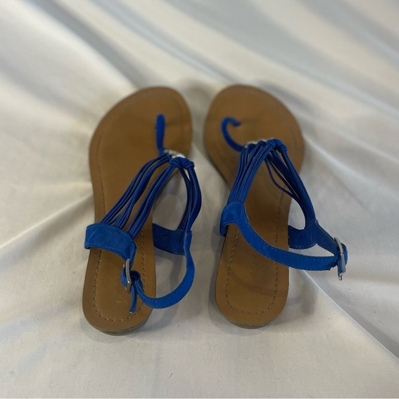 Madden Girl Blue T Strap Flats Jewel Accents Slip On Gladiator Size 9 - Picture 2 of 6